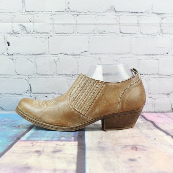 Big Buddha Shoes - Big Buddha Boho Style Ankle Booties Boots Size 8